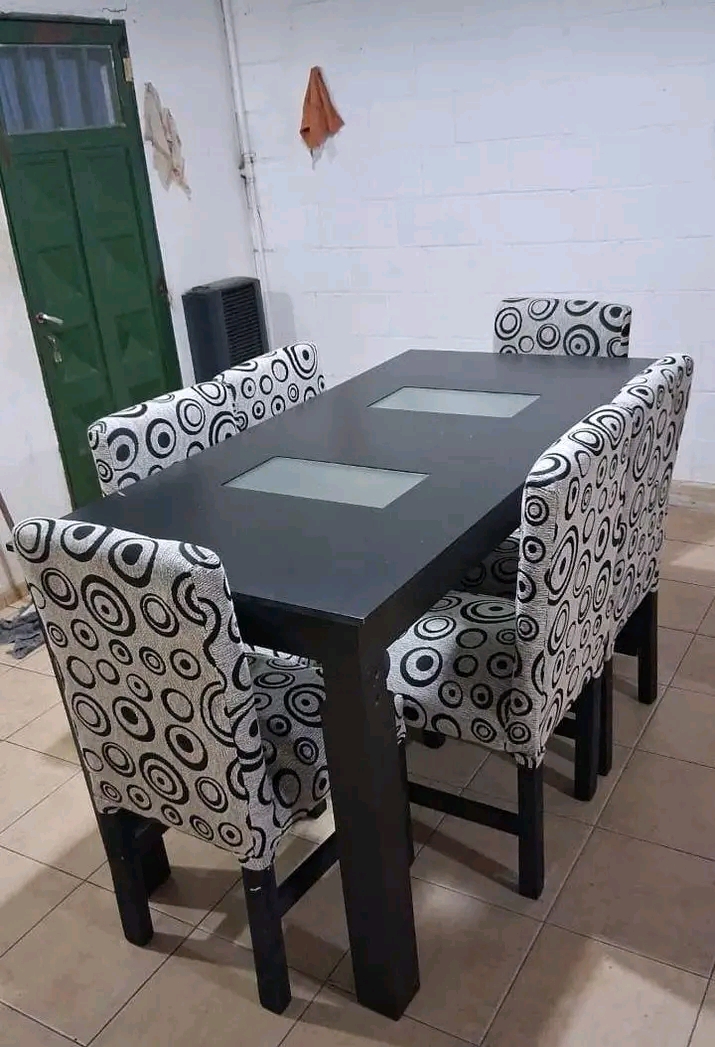 Mesa comedor con 6 sillas